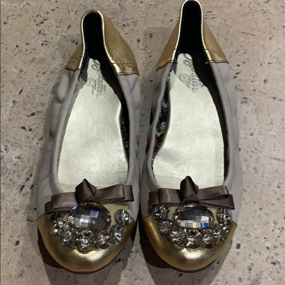 Beautiful 🥿 - Picture 3 of 6